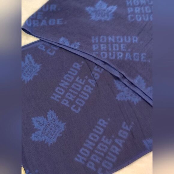 Toronto Maple Leafs Hockey Winter Scarf w/ Fringe NHL Sports  Unisex - Picture 8 of 9